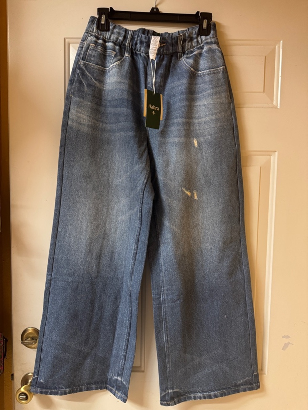 HALARA Elastic Waist Wide-Leg Distressed Jeans in Blue